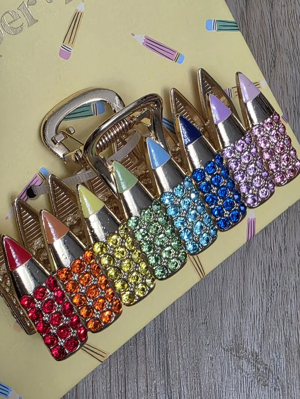 🔹️NWT Rainbow Rhinestone Pencil Crayon Metal Claw Hair Clip